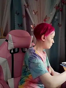 Fuzzy Unicorn online show from November 8, 2025, 7:34 pm