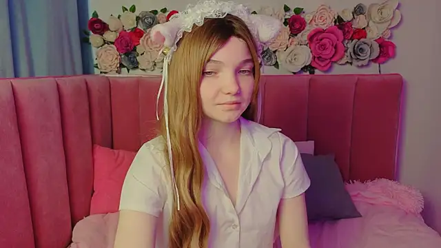 Snapshot of AnimeAlica18 chatting on November 5, 2025, 2:33 am AnimeAlica18 online show from November 5, 2025, 2:33 am