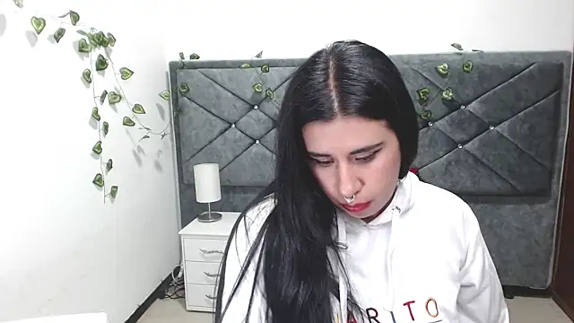 Julieta curvy69 online show from January 5, 2026, 5:27 pm