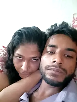 Hotty-couple063 online show from September 11, 2025, 11:32 am