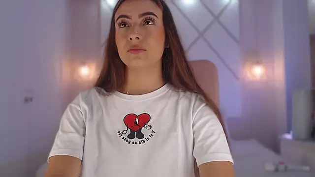 Snapshot of isabellashine chatting on September 18, 2025, 3:58 pm isabellashine online show from September 18, 2025, 3:58 pm