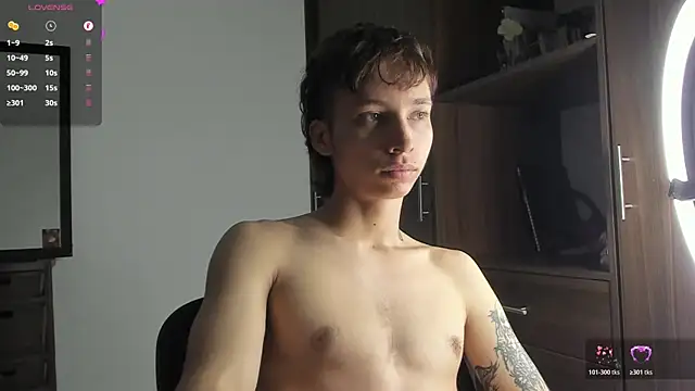 Snapshot of spacehumanz chatting on November 17, 2025, 11:21 pm spacehumanz online show from November 17, 2025, 11:21 pm