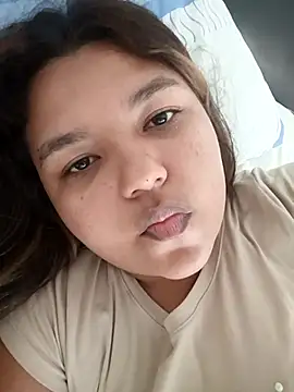 Snapshot of Luzky chatting on November 17, 2025, 7:30 pm Luzky online show from November 17, 2025, 7:30 pm