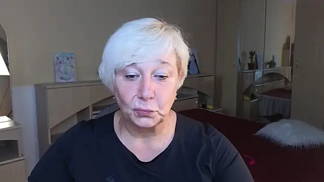 Snapshot of Milana_Milky chatting on September 15, 2025, 5:18 am Milana Milky online show from September 15, 2025, 5:18 am