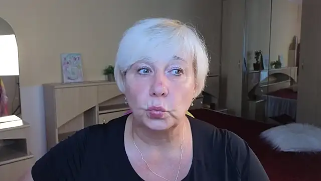 Snapshot of Milana_Milky chatting on September 21, 2025, 6:15 am Milana Milky online show from September 21, 2025, 6:15 am