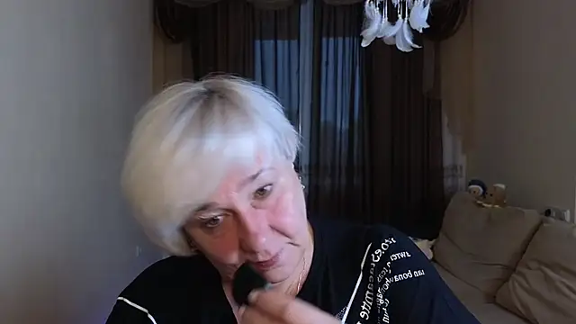 Snapshot of Milana_Milky chatting on October 6, 2025, 5:16 am Milana Milky online show from October 6, 2025, 5:16 am