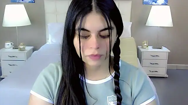 Snapshot of maddissonivanova chatting on September 10, 2025, 7:25 pm maddissonivanova online show from September 10, 2025, 7:25 pm