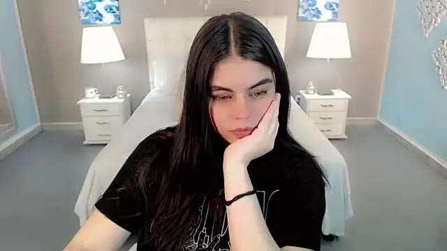 Snapshot of maddissonivanova chatting on October 19, 2025, 6:14 am maddissonivanova online show from October 19, 2025, 6:14 am