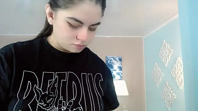 Snapshot of maddissonivanova chatting on October 25, 2025, 6:57 pm maddissonivanova online show from October 25, 2025, 6:57 pm