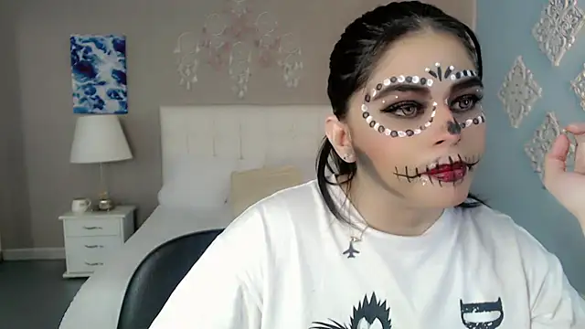 Snapshot of maddissonivanova chatting on October 26, 2025, 7:20 pm maddissonivanova online show from October 26, 2025, 7:20 pm