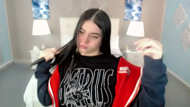 Snapshot of maddissonivanova chatting on November 3, 2025, 7:15 pm maddissonivanova online show from November 3, 2025, 7:15 pm