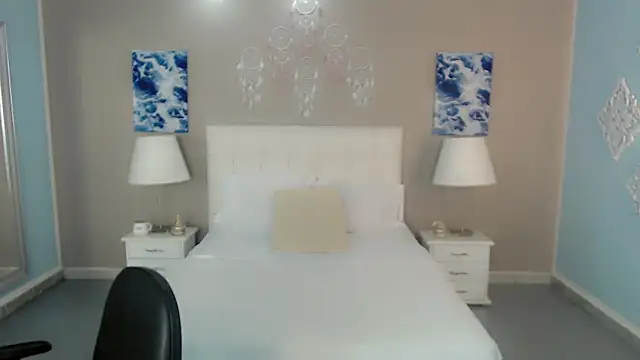 Snapshot of maddissonivanova chatting on November 9, 2025, 8:40 pm maddissonivanova online show from November 9, 2025, 8:40 pm