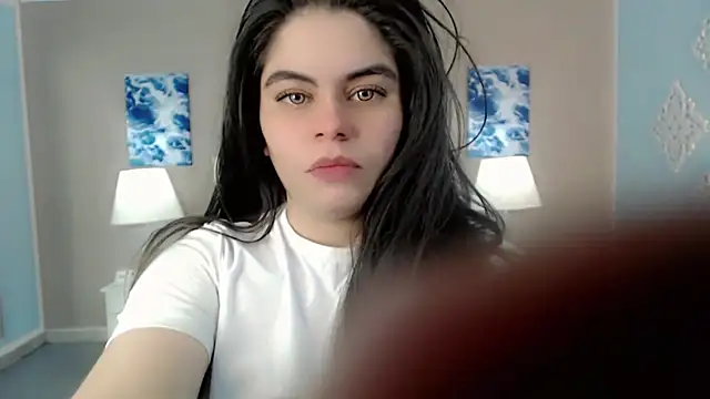 Snapshot of maddissonivanova chatting on November 15, 2025, 7:43 pm maddissonivanova online show from November 15, 2025, 7:43 pm