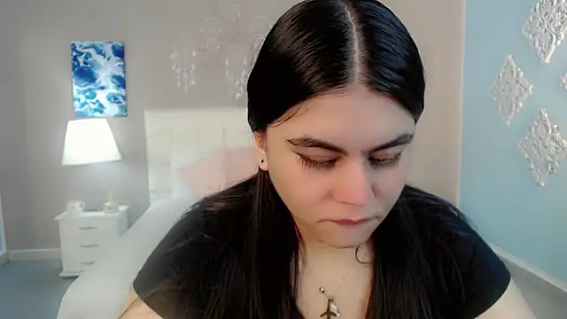 Snapshot of maddissonivanova chatting on November 18, 2025, 7:07 pm maddissonivanova online show from November 18, 2025, 7:07 pm