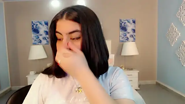 Snapshot of maddissonivanova chatting on November 30, 2025, 7:07 pm maddissonivanova online show from November 30, 2025, 7:07 pm