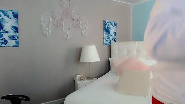 Snapshot of maddissonivanova chatting on January 8, 2026, 7:05 pm maddissonivanova online show from January 8, 2026, 7:05 pm