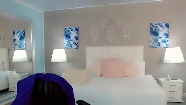 Snapshot of maddissonivanova chatting on February 25, 2026, 7:01 pm maddissonivanova online show from February 25, 2026, 7:01 pm