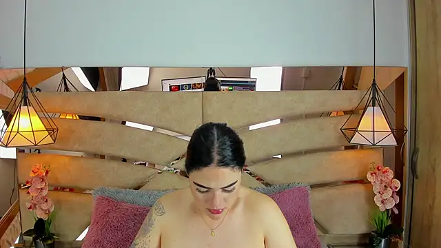 pamemiller1 online show from April 7, 2026, 10:59 am