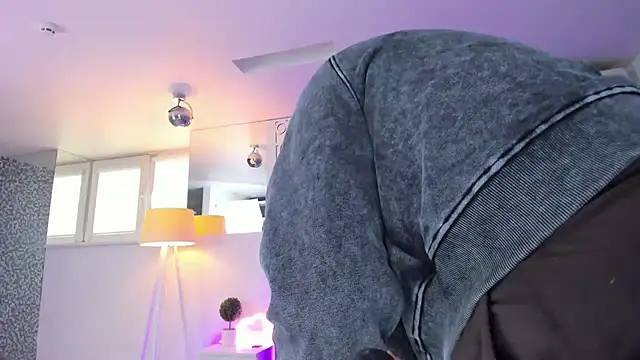 AshleyJoness online show from March 4, 2026, 6:08 am