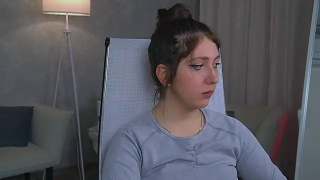 Mary Miiller online show from November 14, 2025, 10:14 am