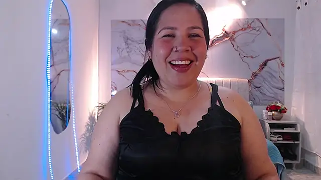 Ashley Grahaam online show from October 9, 2025, 2:42 am