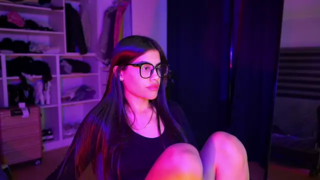 Snapshot of capriciousqueen chatting on October 8, 2025, 3:15 am capriciousqueen online show from October 8, 2025, 3:15 am