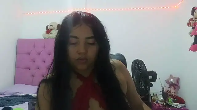 Snapshot of angelHeath13 chatting on June 6, 2026, 12:38 am angelHeath13 online show from June 6, 2026, 12:38 am