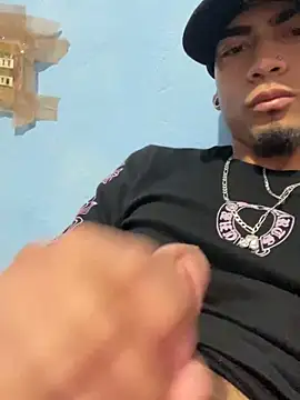 Snapshot of Ricardo2334 chatting on February 24, 2026, 8:51 pm Ricardo2334 online show from February 24, 2026, 8:51 pm