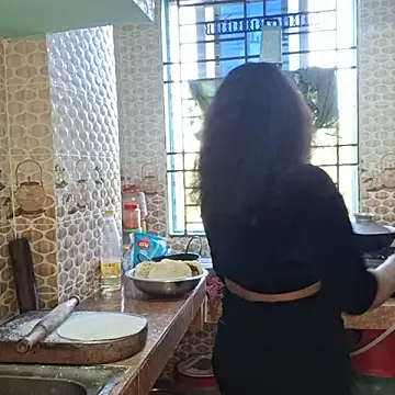 Bristy- online show from November 17, 2025, 3:23 am