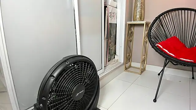 dulce fiore07 online show from September 30, 2025, 12:32 pm