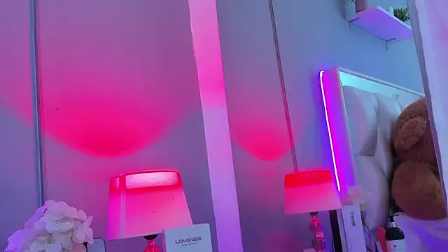 Snapshot of minnari chatting on October 13, 2025, 5:46 pm minnari online show from October 13, 2025, 5:46 pm