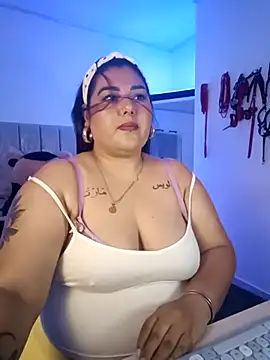 AndreaKinky online show from November 15, 2025, 8:11 am