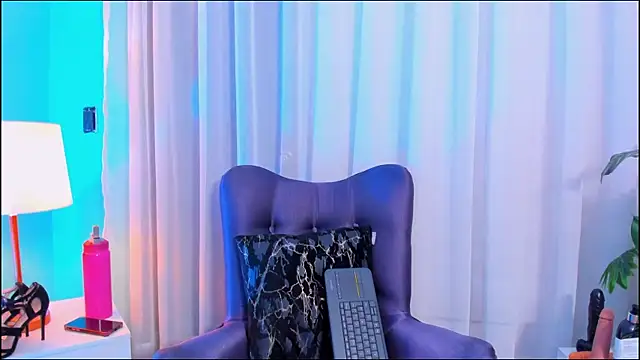 PatyLawrence online show from February 24, 2026, 4:10 am