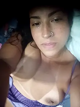 Snapshot of Danivinix chatting on December 2, 2025, 2:39 am Danivinix online show from December 2, 2025, 2:39 am