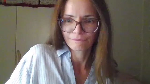 Snapshot of SEA_Dream chatting on April 20, 2026, 3:26 pm SEA Dream online show from April 20, 2026, 3:26 pm