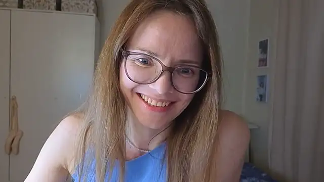 Snapshot of SEA_Dream chatting on May 10, 2026, 5:29 pm SEA Dream online show from May 10, 2026, 5:29 pm
