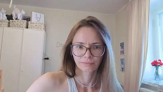 Snapshot of SEA_Dream chatting on May 11, 2026, 6:30 am SEA Dream online show from May 11, 2026, 6:30 am