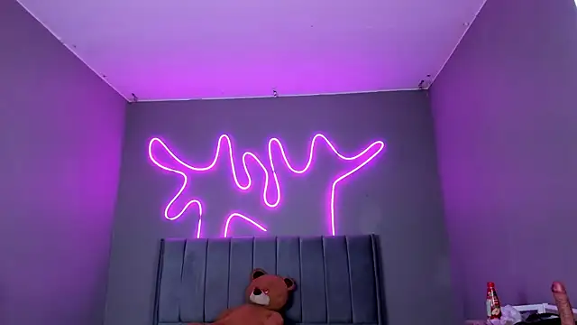 Sabrina bloom online show from September 10, 2025, 1:22 pm