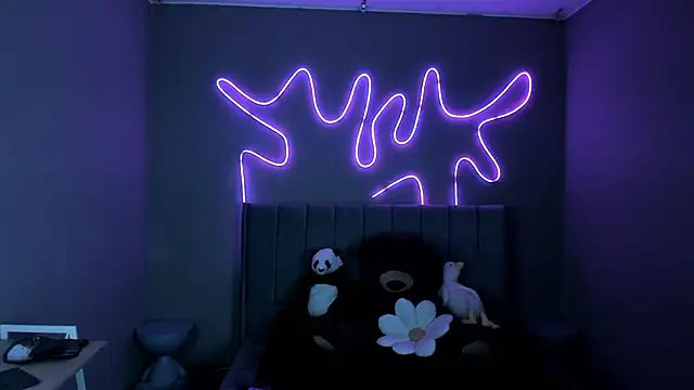 Sabrina bloom online show from October 18, 2025, 12:39 pm