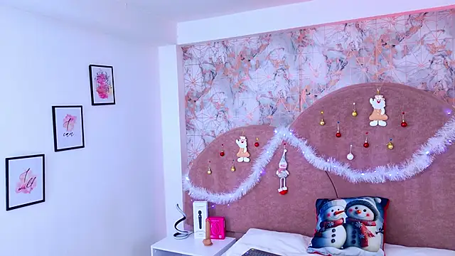 RavenGloomy online show from November 28, 2025, 3:25 pm