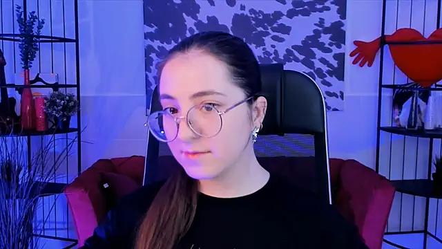 Snapshot of VirtuallVoyant chatting on September 24, 2025, 4:16 am VirtuallVoyant online show from September 24, 2025, 4:16 am