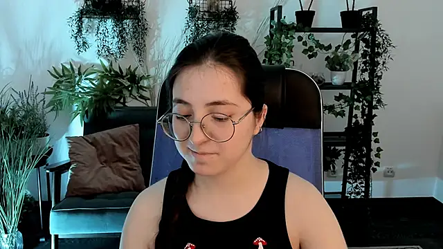 VirtuallVoyant online show from December 2, 2025, 5:46 am