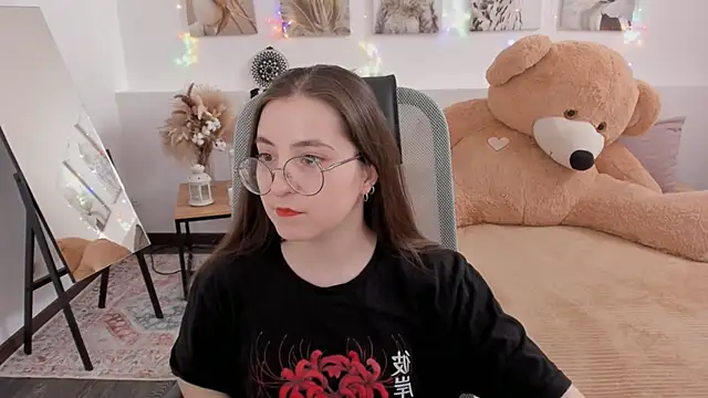 VirtuallVoyant online show from March 27, 2026, 6:52 am