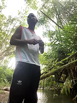  Logan Colton  online show from November 22, 2025, 6:51 pm