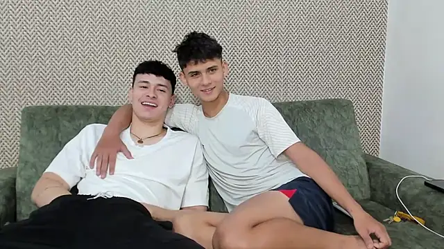 willy sexxx18 online show from September 19, 2025, 1:56 pm