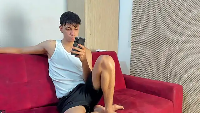 Snapshot of willy_sexxx18 chatting on May 6, 2026, 7:52 pm willy sexxx18 online show from May 6, 2026, 7:52 pm