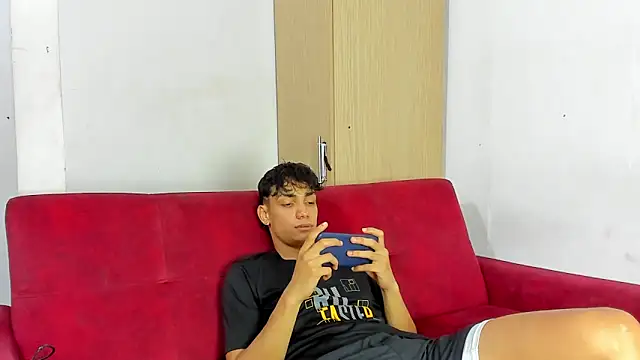 Snapshot of willy_sexxx18 chatting on June 8, 2026, 7:36 pm willy sexxx18 online show from June 8, 2026, 7:36 pm