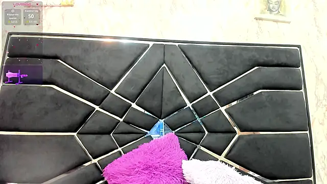 Snapshot of SASHA_BROWNIE__ chatting on May 9, 2026, 7:52 pm SASHA BROWNIE online show from May 9, 2026, 7:52 pm