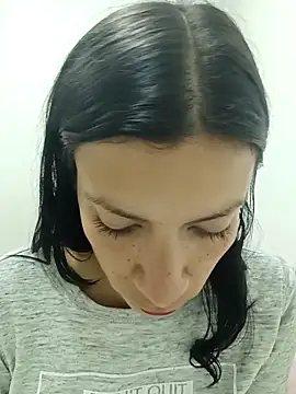 Snapshot of kim_lebanon chatting on November 25, 2025, 4:23 am kim lebanon online show from November 25, 2025, 4:23 am