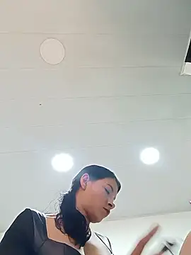 Snapshot of kim_lebanon chatting on January 14, 2026, 9:52 pm kim lebanon online show from January 14, 2026, 9:52 pm